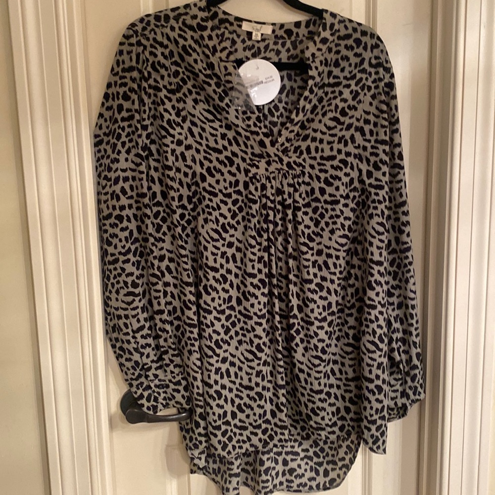 Easel animal print tunic - new with tags